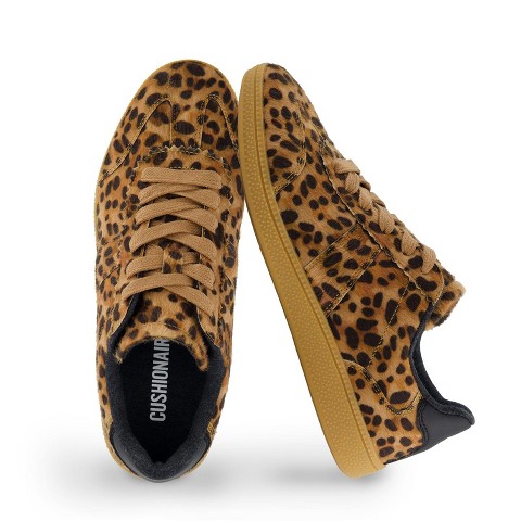 Женские кроссовки CUSHIONAIRE Bravado Women’s Leopard Print Lace-Up Sneakers – Stylish Everyday Shoes with Cushioned Comfort Leopard Fabric 7.5
