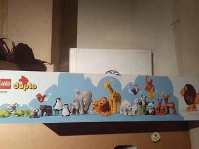 Duplo figures and online animals