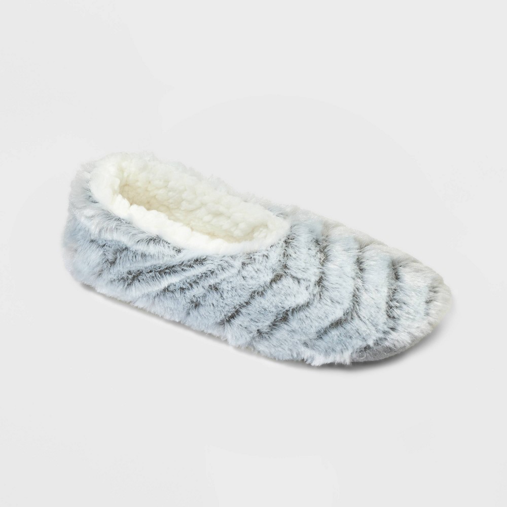 Women's Chevron Faux Fur Cozy Pull-On Slipper Socks - Gray S/M