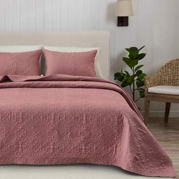 Great Bay Home Intricate Pinsonic Microfiber Oversized Quilt Set With Shams