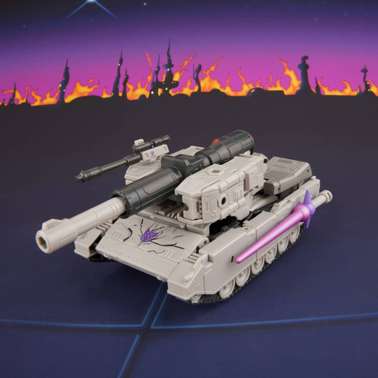 Детская фигурка Transformers Studio Series Mtmte Collection The Transformers: The Movie Leader Class Megatron Action Figure — фото 8