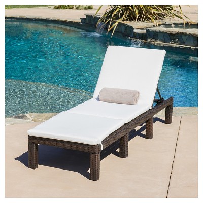 Jamaica Brown Wicker Patio Chaise Lounge with White Cushion