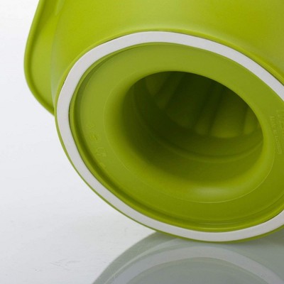 Green Polypropylene Manual Citrus Juicer with Transparent Strainer