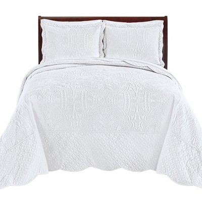 Collections Etc Demi Oversized Textured Medallion Design Scalloped Edge Bedspread