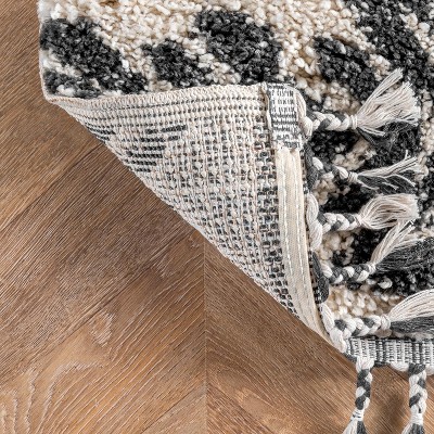 Braided Light Gray Square Shag Synthetic 5' x 8' Area Rug