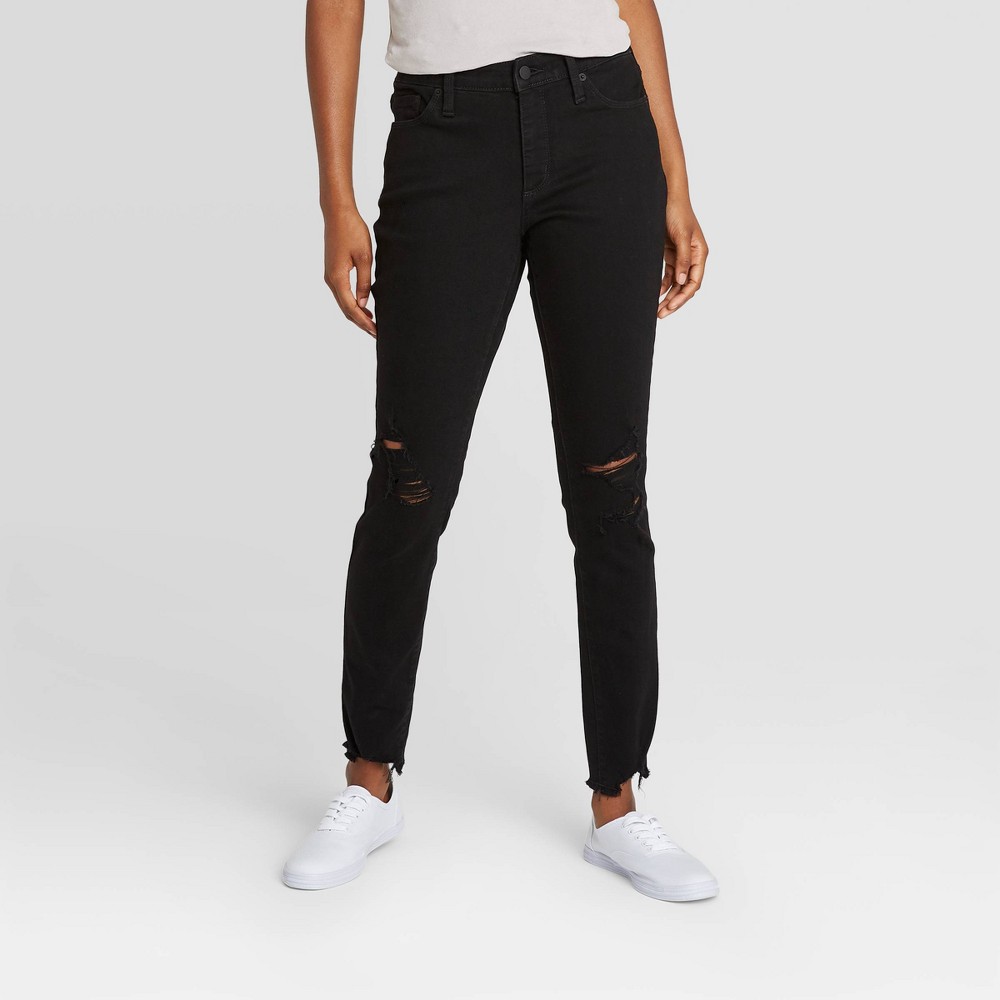 Women's Mid-Rise Skinny Jeans - Universal Thread Black 8 Short