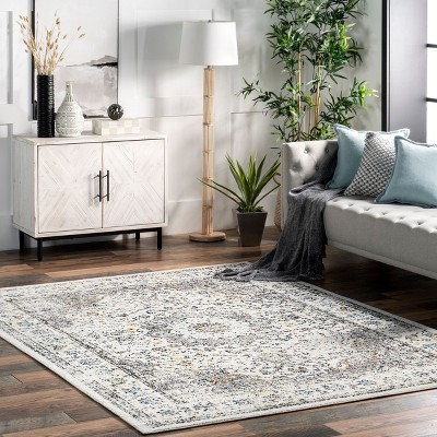 Gray Distressed Persian 5' x 7' Synthetic Area Rug