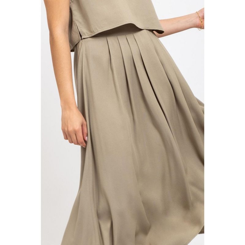August Sky Women's Pleated Solid Midi Skirt, 4 of 5