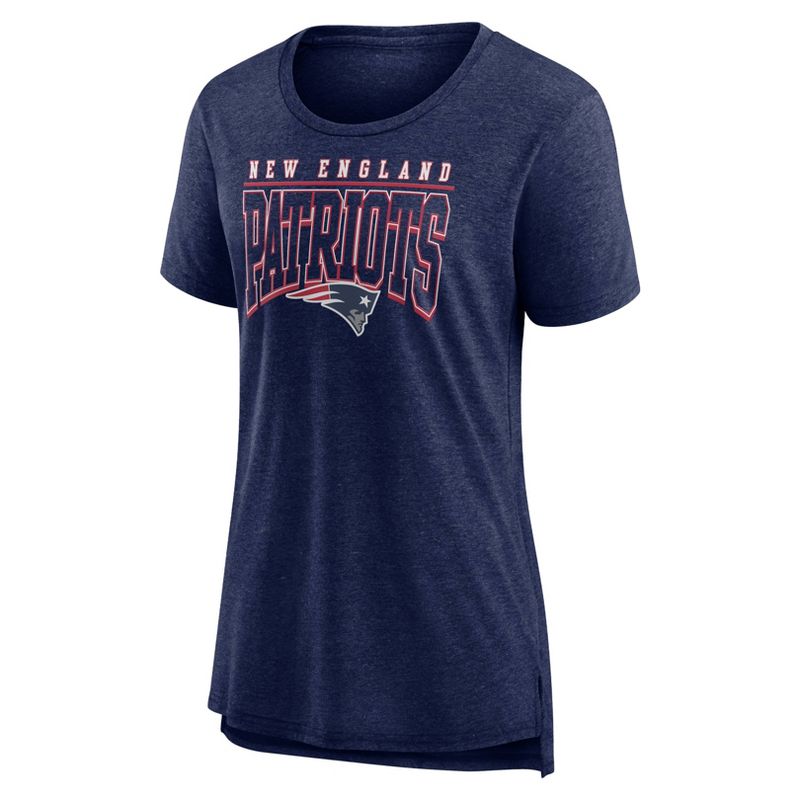 NFL New England Patriots Women&#39;s Champ Caliber Heather Short Sleeve Scoop Neck Triblend T-Shirt, 2 of 4