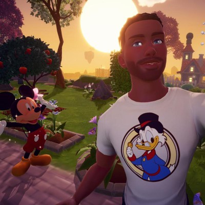 Mickey Mouse makes Disney Dreamlight Valley into a horror game