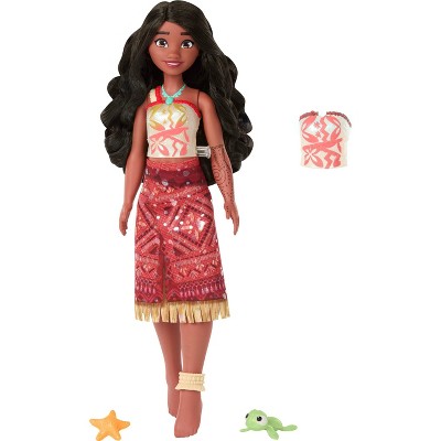 Disney Moana 2 Toys, Swimming Tautai Moana Fashion Doll with 2 Accessories & Color-Change Bodice