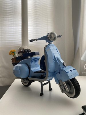 Modèle LEGO CREATOR EXPERT 10298 Vespa 125 1960s L 350 mm H 220 mm bleu  clair en 1106 pièces