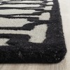 Cambridge CAM125 Tufted Indoor Rug - Safavieh - 3 of 3