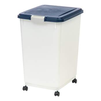 IRIS USA Airtight Pet Food Container with Casters, Navy