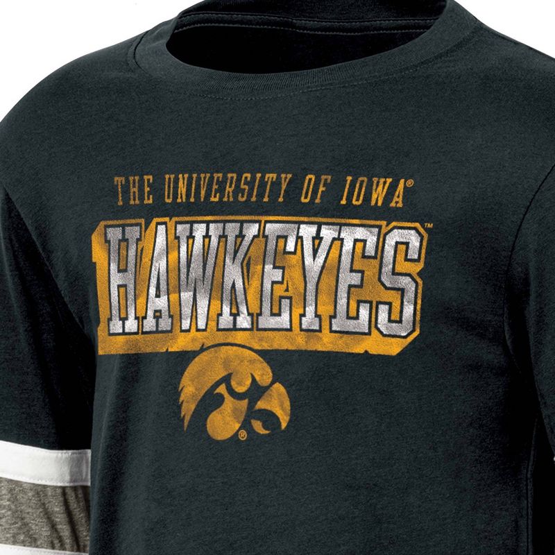 NCAA Iowa Hawkeyes Boys&#39; Long Sleeve T-Shirt, 3 of 4