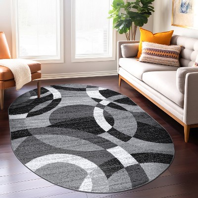 Gray Oval 5' x 7' Synthetic Geometric Area Rug