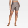 Women's Effortless Support High-Rise Pocketed Bike Shorts 6" - All In Motion™ - 3 of 4