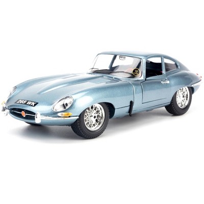 1961 Jaguar E Type Coupe Blue Metallic 1/18 Diecast Model Car by Bburago