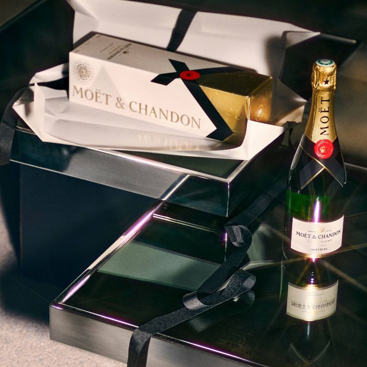 Moët & Chandon Brut Imperial Champagne - 750ml Bottle, 2 of 3