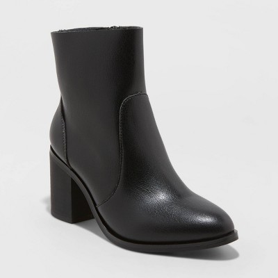 Women's Cleo Heeled Ankle Bootie 