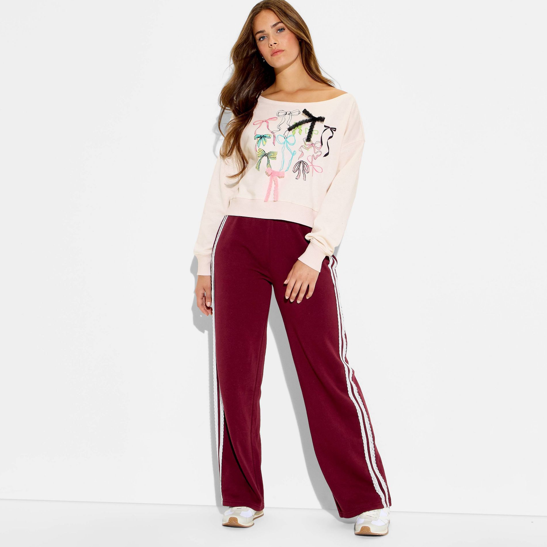 Women's Multi Bows Fleece Graphic Pullover Sweatshirt - Cream