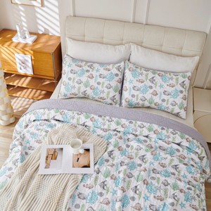 King Size Ocean Fish & Seaweed Bedding Set, 3-Piece Underwater Theme Comforter with 2 Pillowcases, Kids Boys Girls Bedroom Decor - 1 of 4