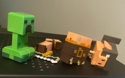 Minecraft - Figura Articulada - Creeper Vs Piglin Bruiser - GYR98 - M. -  Real Brinquedos