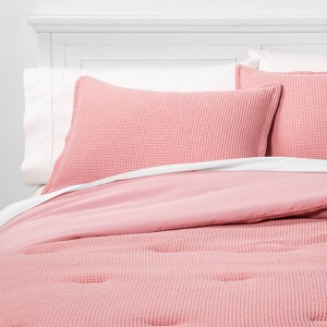 Full/Queen Washed Waffle Weave Comforter Set Pink Tonal - Threshold