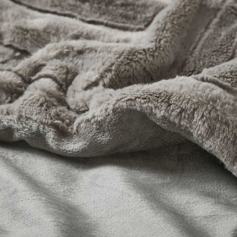 50"x60" Polar Solid Faux Fur Throw Blanket - Madison Park, 3 of 5