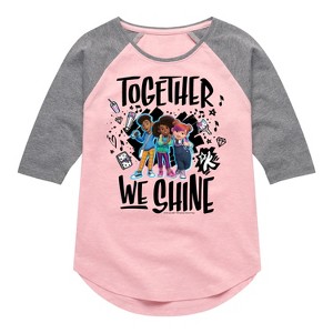 Girls' - Karma's World - Winston, Karma, & Alex Shirt Tail Raglan Graphic T-shirt - 1 of 4