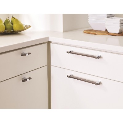 Mulino 7-9/16 inch Black Brushed Nickel and Polished Chrome Bar Pull