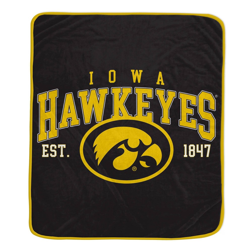 Photos - Duvet NCAA Iowa Hawkeyes Vintage Arch Block Flannel Fleece Blanket