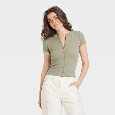 Women's Short Sleeve Button-Down T-Shirt - Universal Thread™