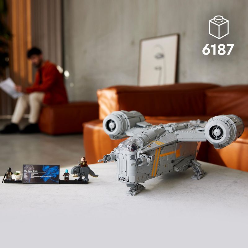 LEGO Star Wars The Razor Crest UCS Model Starship Set 75331, 4 of 9