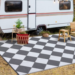 Outdoor Rug for Backyard Modern Checkered Rug Stain-Resistant Non-Slip Balcony Carpet - 1 of 4