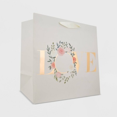 Large Love Wreath Gift Bag - Spritz&#8482;