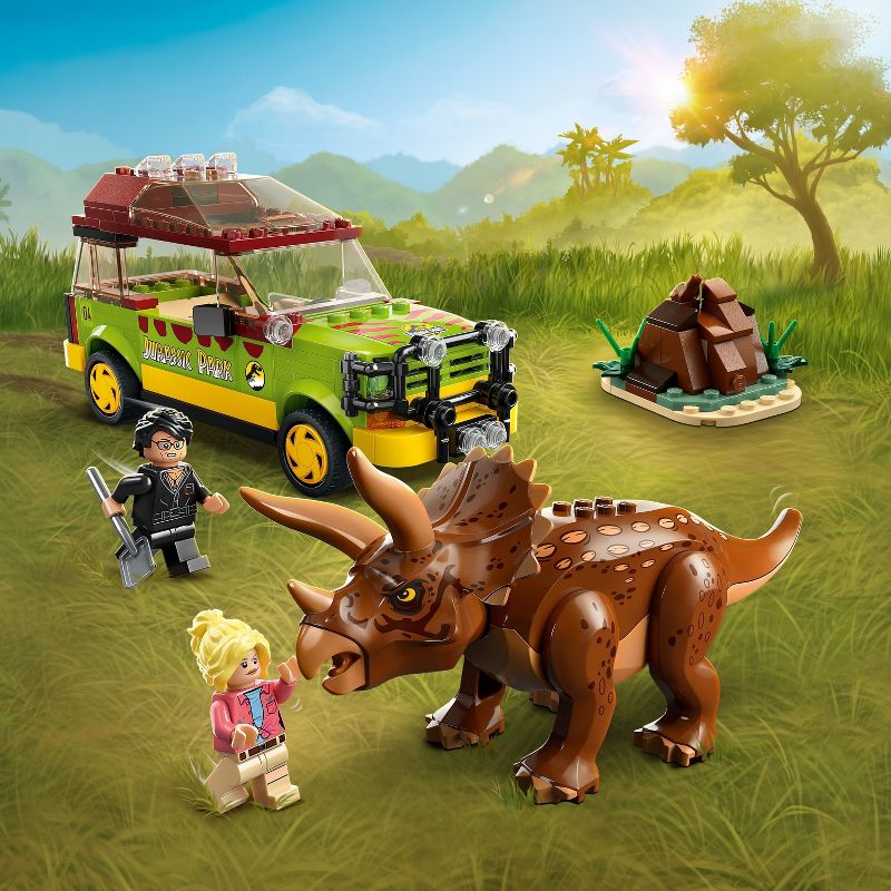 LEGO Jurassic Park Triceratops Research Car Toy 76959, 5 of 8