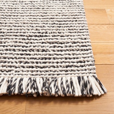 Natura 5' x 8' Black and Ivory Wool Handwoven Area Rug