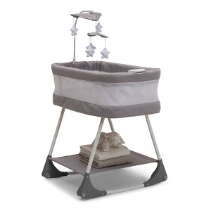 Simmons Kids' Shooting Star Rocking Bassinet with Airflow Mesh - Platinum - 1 of 4