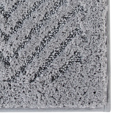 Silver Diamond Pattern Tufted Bath Rug 24" x 40"