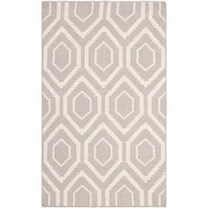 Dhurries DHU556 Hand Woven Flat Weave Indoor Rugs - Safavieh - 1 of 3