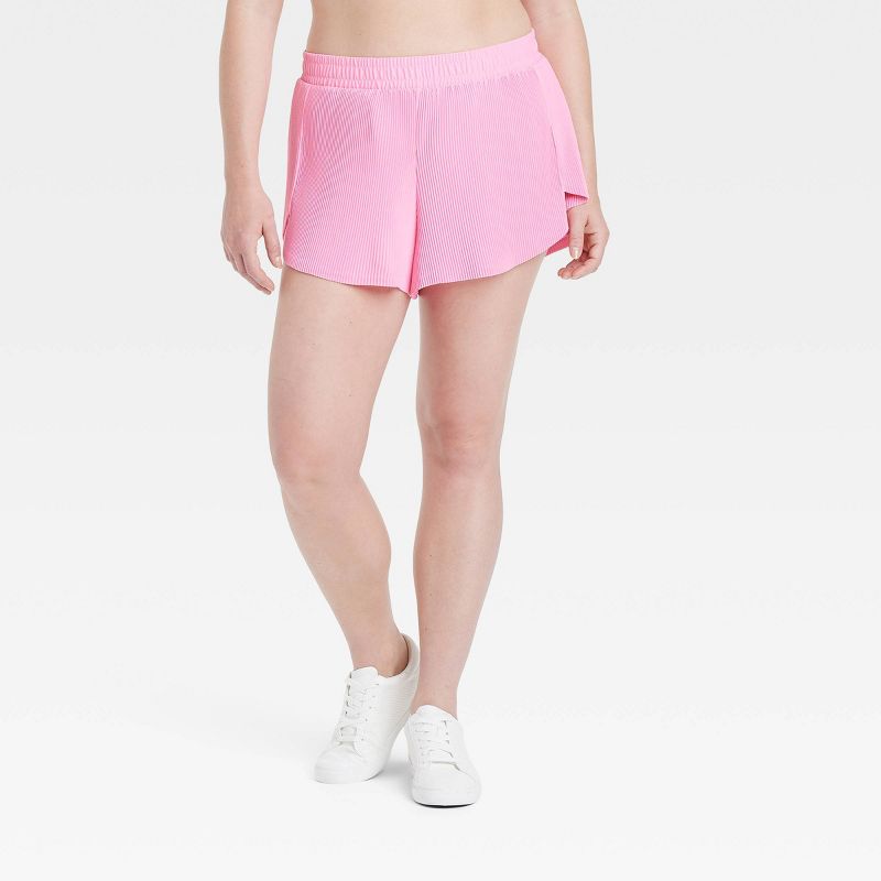 Women's Mid-Rise Micro-Pleated Shorts 2.5" - All In Motion™, 3 of 8