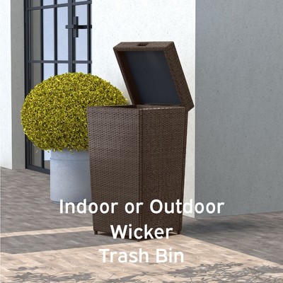 Brown Wicker 30-Gallon Outdoor Trash Can with Lid