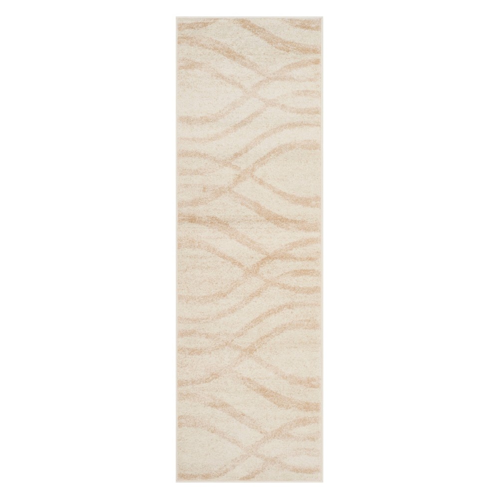 2'6inx8' Runner Wave Cream/Champagne - Safavieh