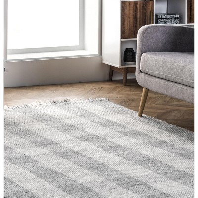 Ellis Farmhouse Plaid 5'x8' Gray Synthetic Easy-Care Area Rug