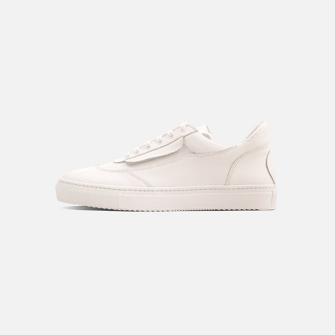 FINI Bold White Sneaker Sneakers - M11 / 44