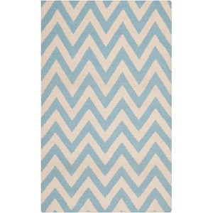 Dhurries DHU557 Hand Woven Flat Weave Indoor Rugs - Safavieh - 1 of 4