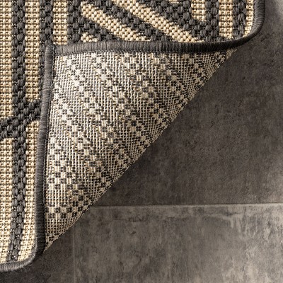 Reversible Charcoal Gray Geometric 4' x 6' Synthetic Area Rug