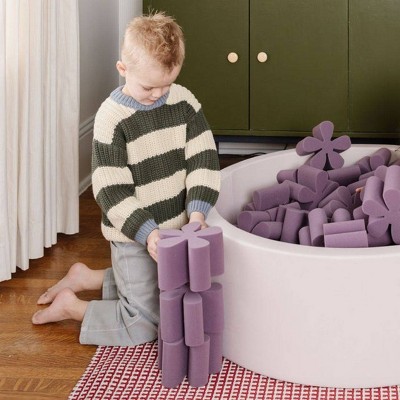 SMOL Foam Pit with Daisy Foam