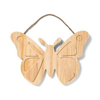 Hanging Wood Butterfly - Mondo Llama™